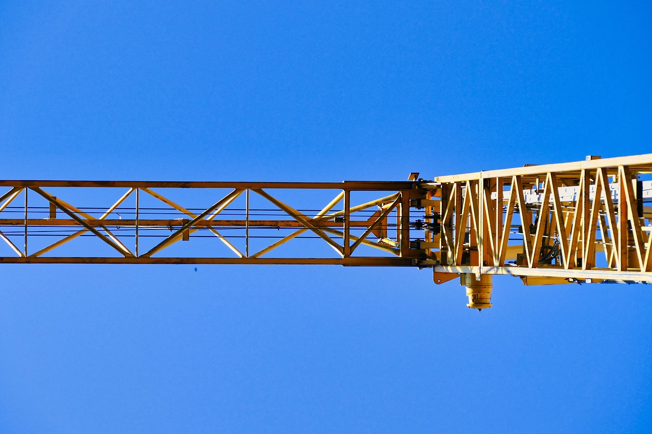 crane  baukran  sky free photo