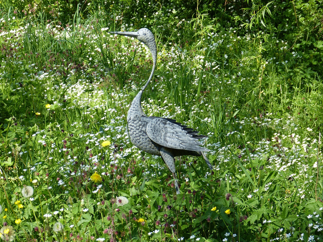 crane metal metal figure free photo