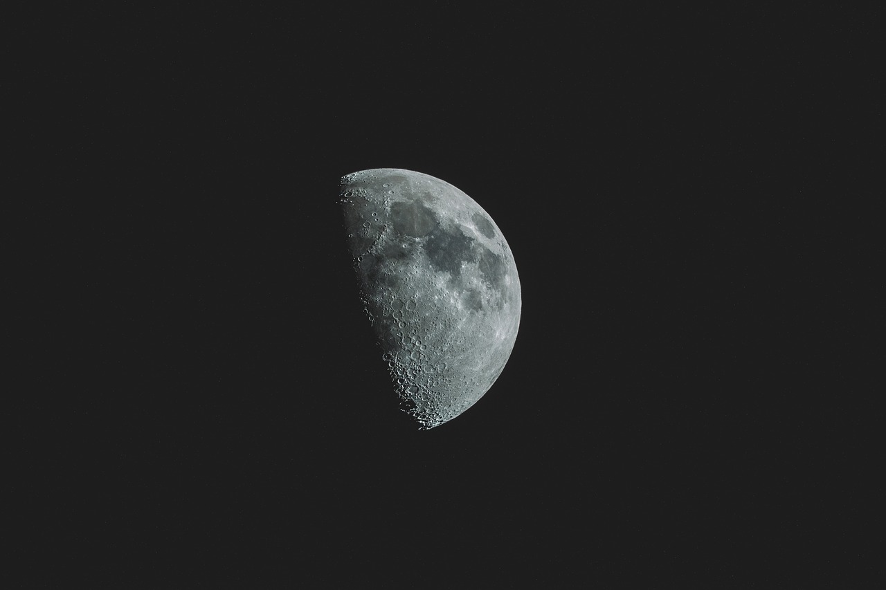 crater dark luna free photo