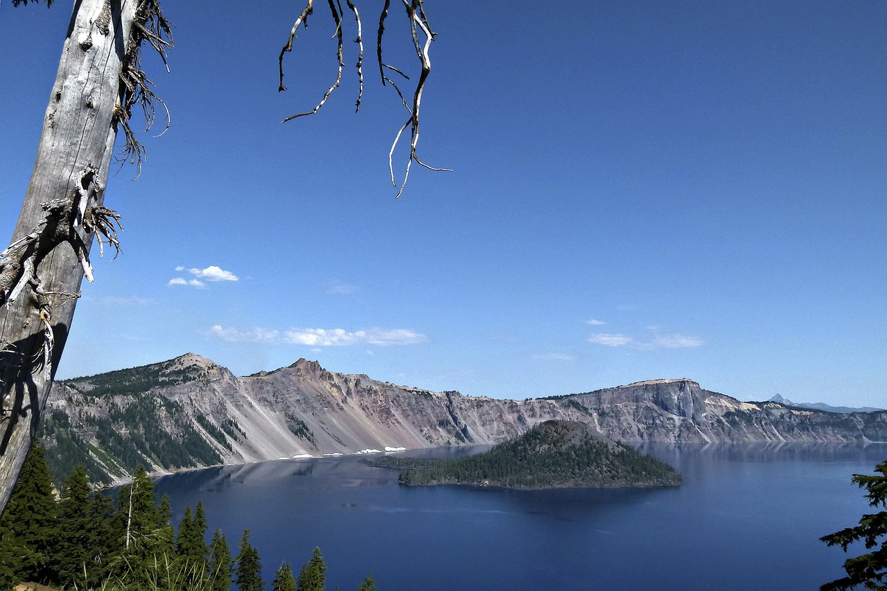 crater lake oregon usa free photo