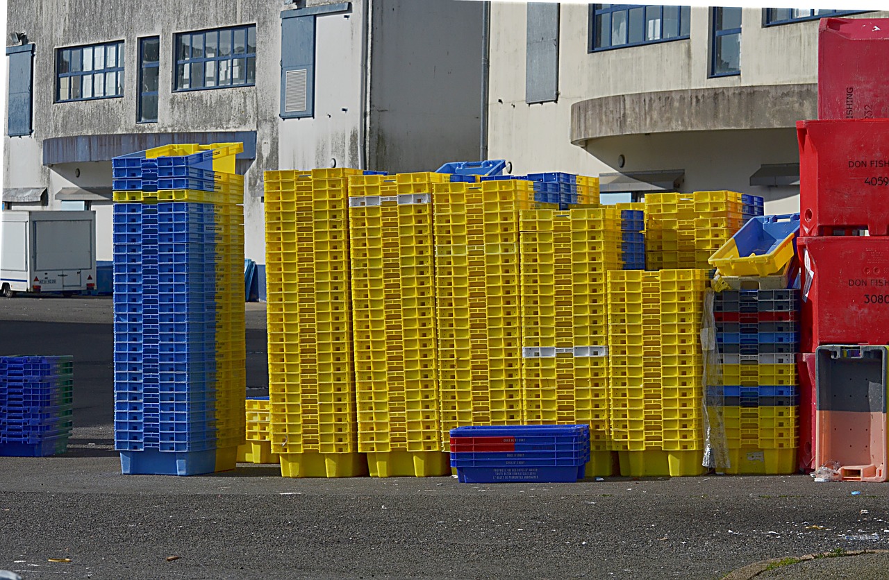 crates plastic auction free photo