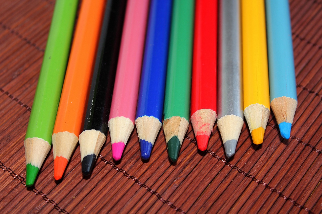 crayons colors pencil free photo