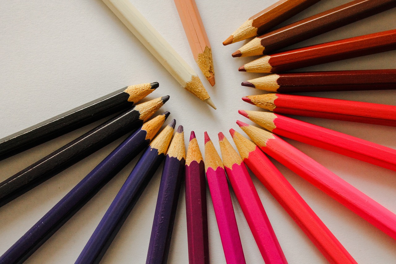 crayons colorful drawing free photo