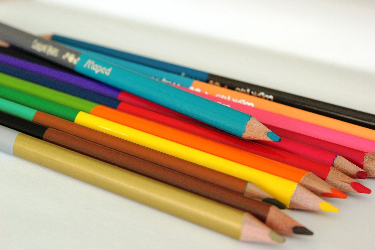 crayons crayon turquoise free photo