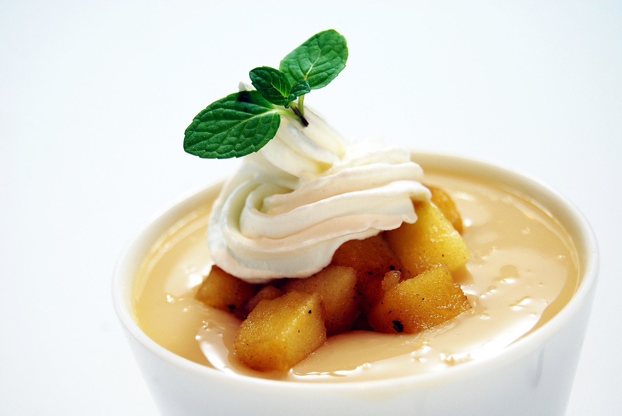 cream dessert apple free photo