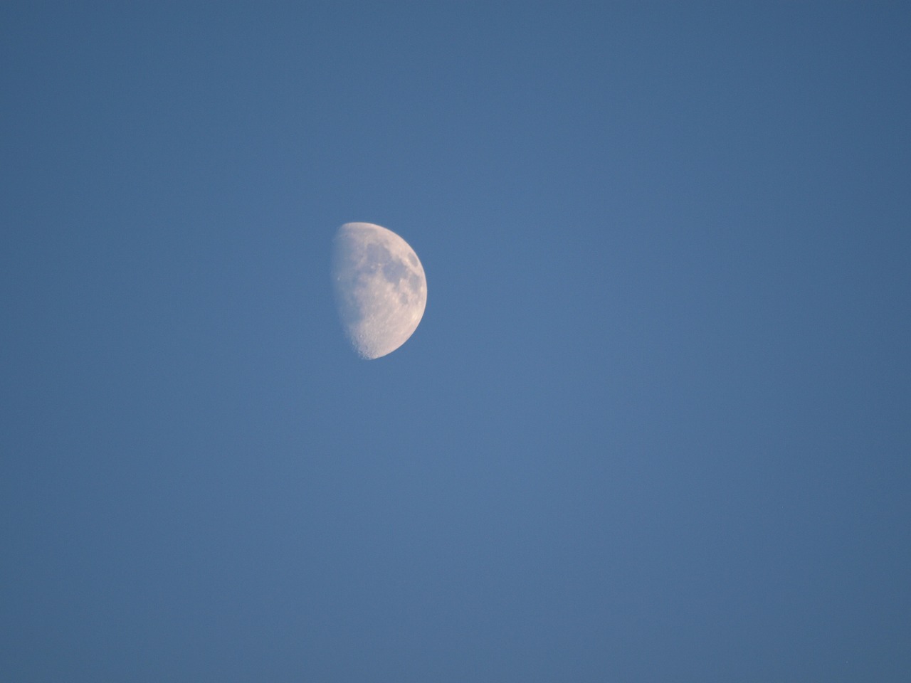 crescent moon sky free photo