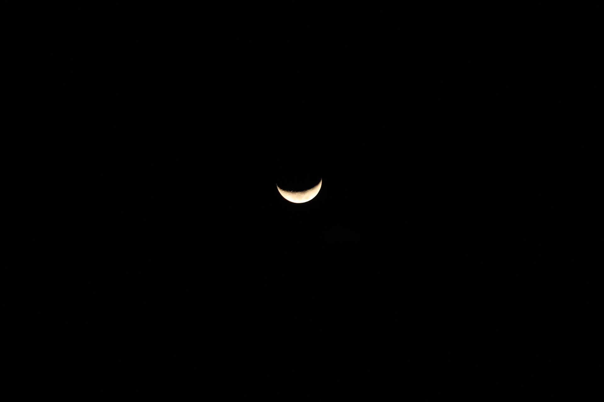 crescent moon moon crescent moon free photo