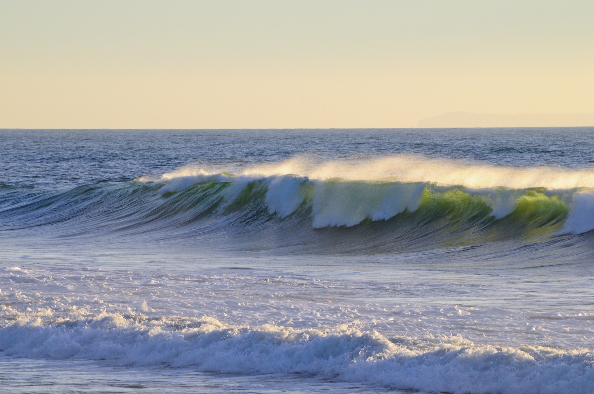 waves cresting crashing free photo