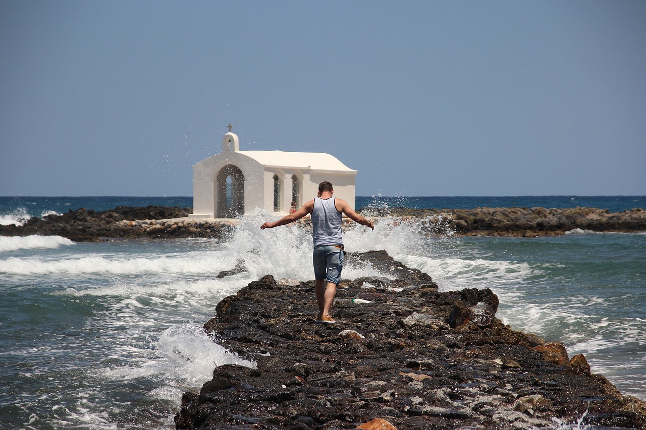 crete sea chapel free photo