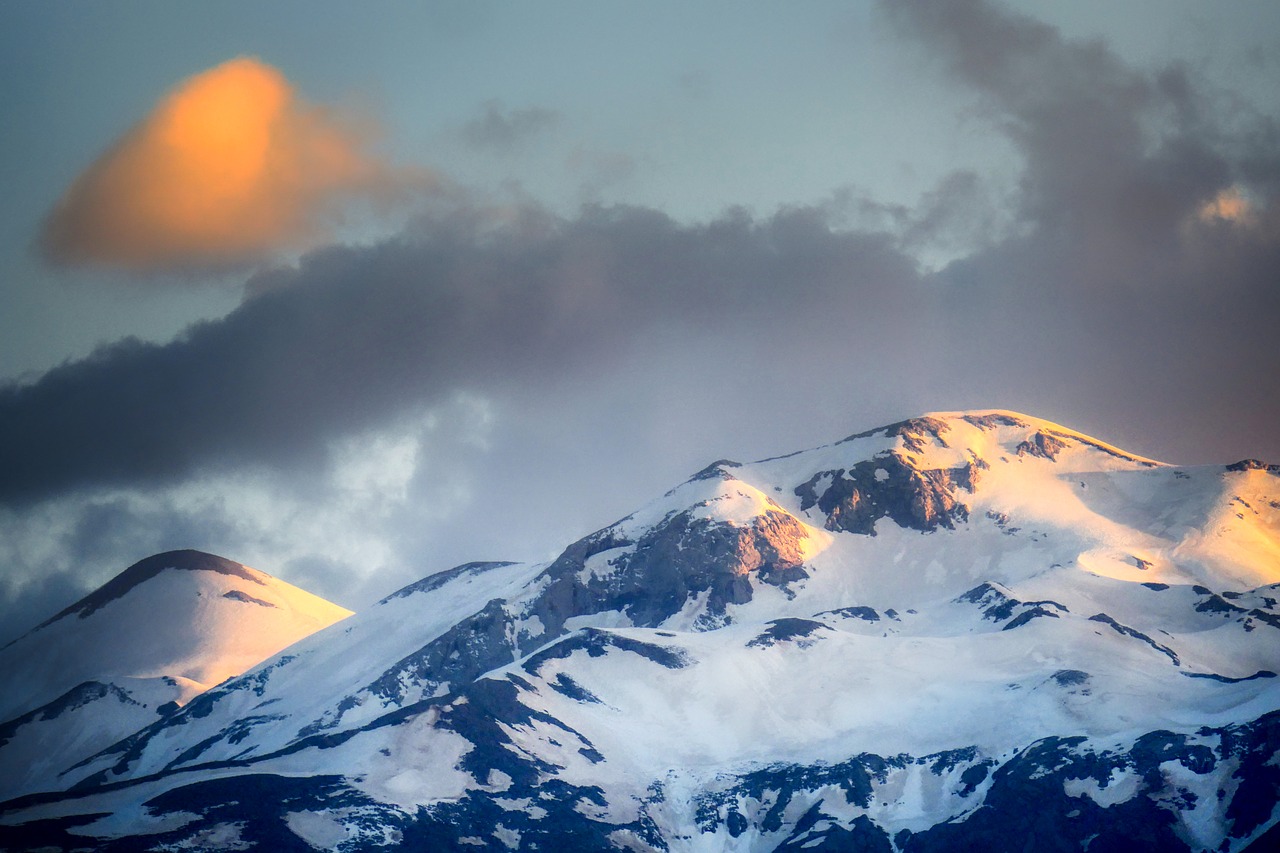 crete  mountain  snow free photo