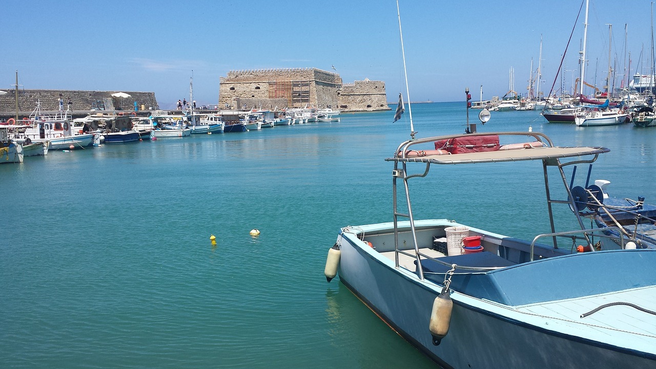 crete port heraklion free photo