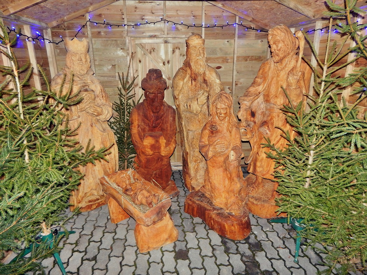 crib christmas holidays free photo