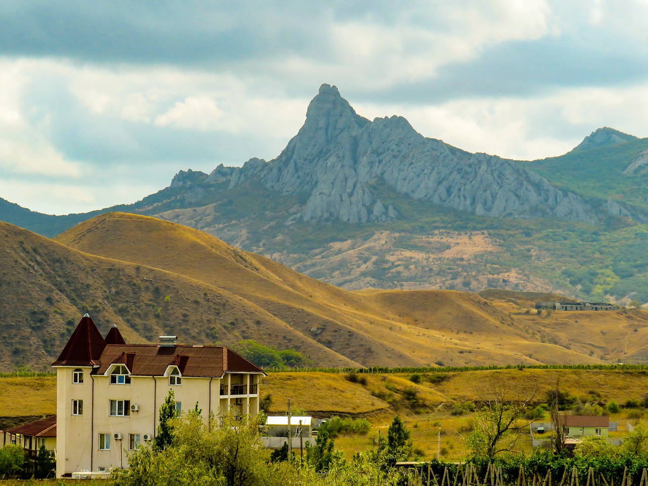 crimea  mountains  mountain landscape free photo