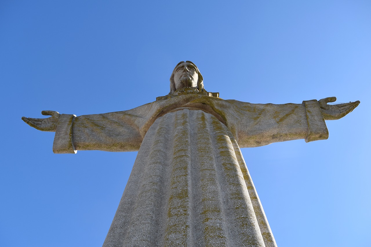 cristo rei statue portugal lisbon free photo