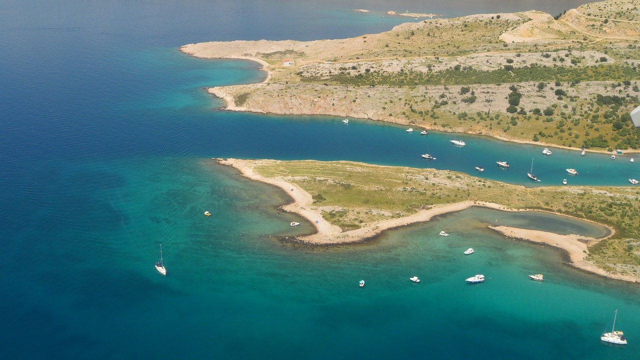 croatia  coastline  clean sea water free photo