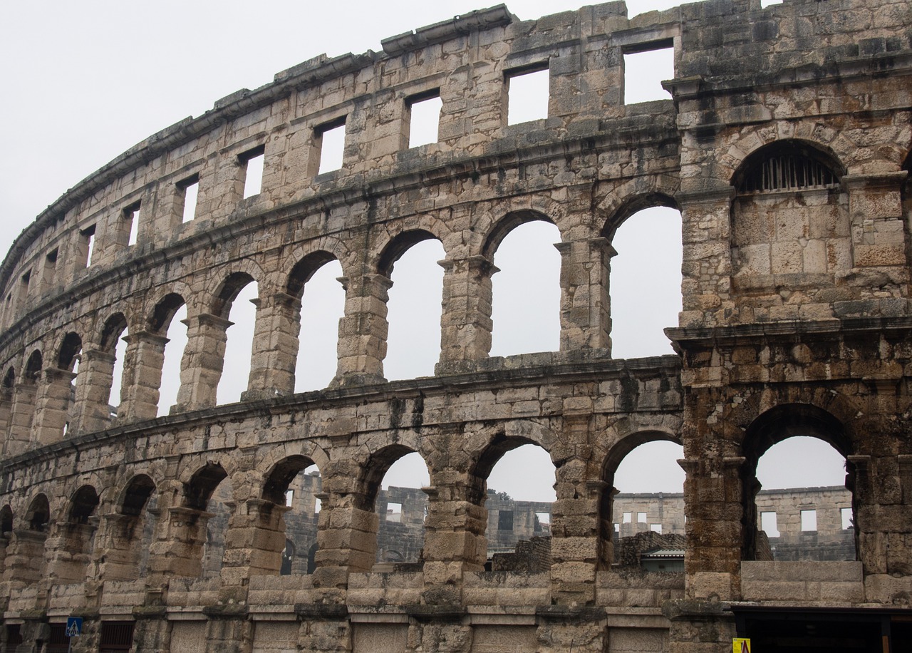 croatia  pula  architecture free photo