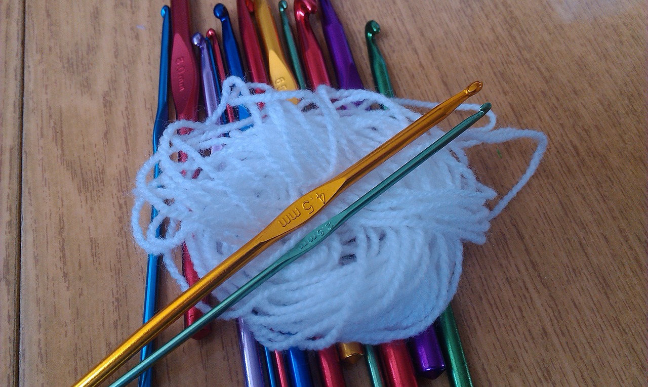 crochet hook needlework hand free photo