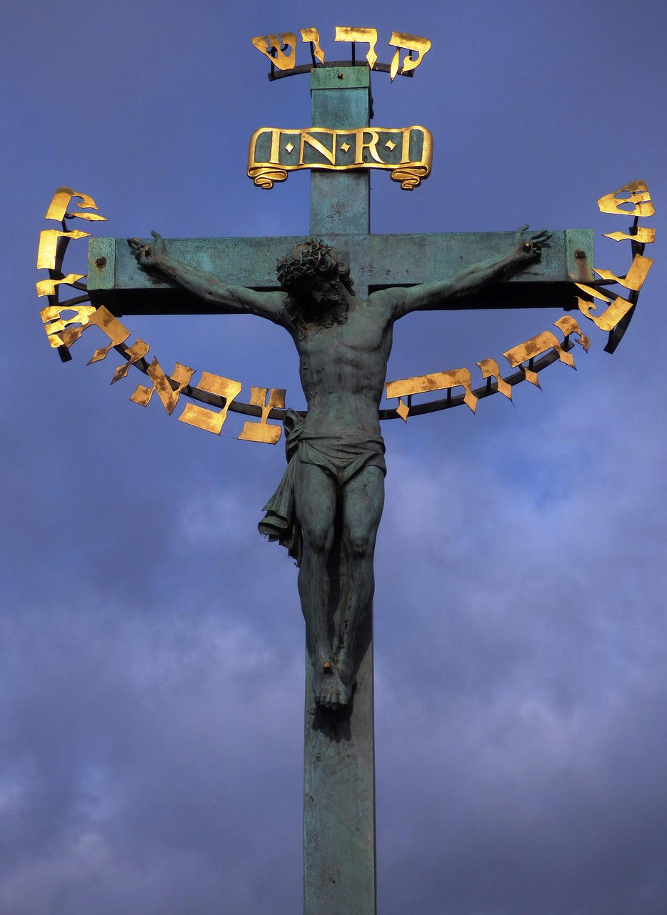 cross jesus monument free photo