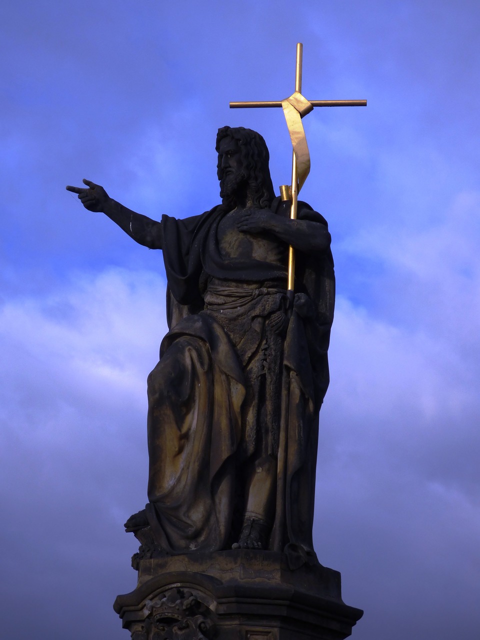 cross jesus monument free photo