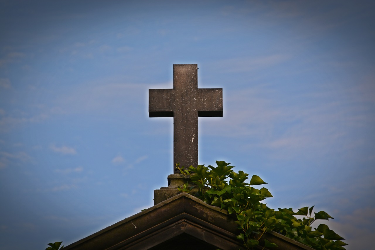 cross tombstone old cemetery free photo