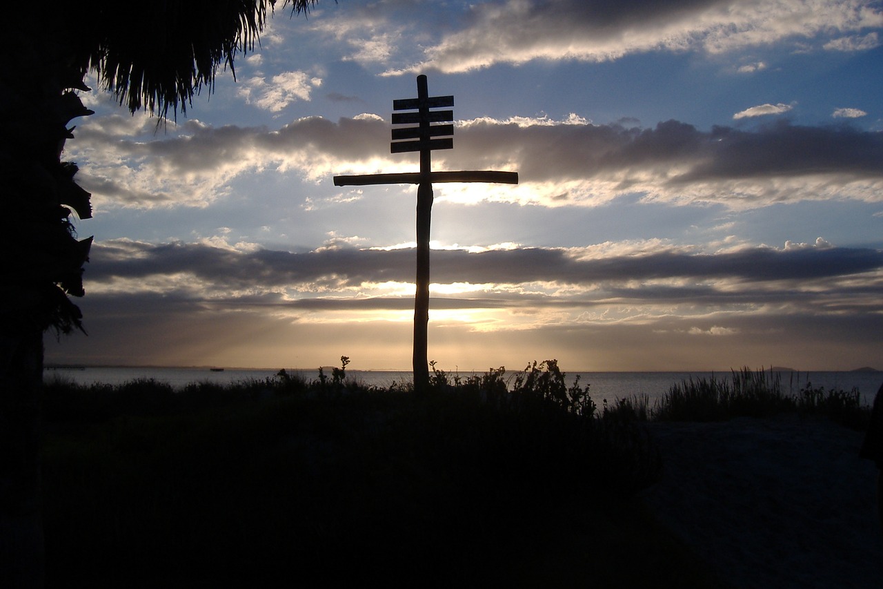 cross jesus silhouette free photo