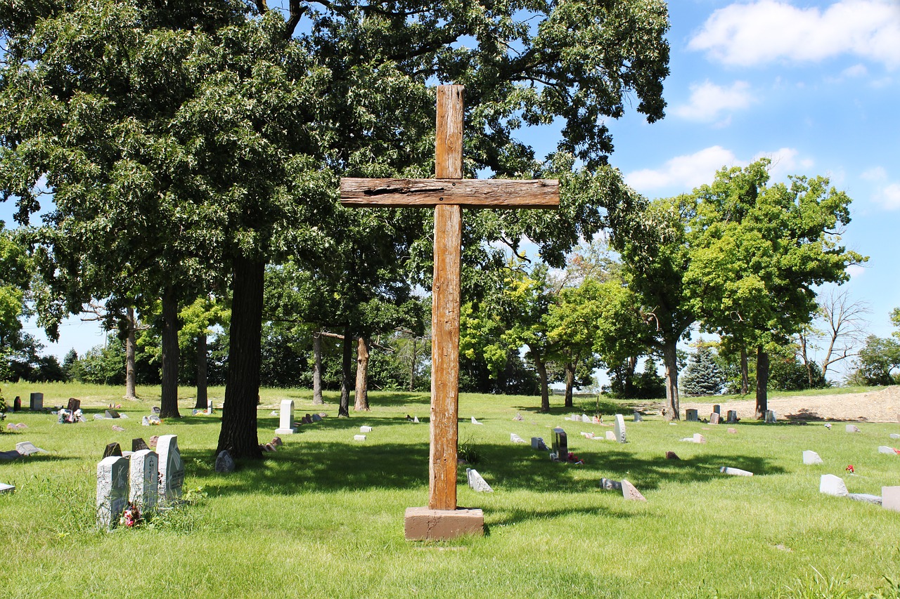 cross wooden cemetery free photo