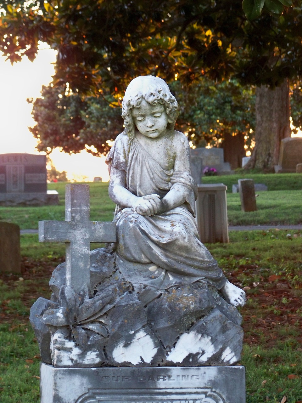 cross tombstone gravestone free photo