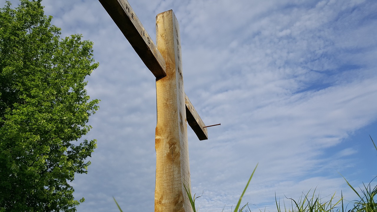 cross crucifixion jesus free photo