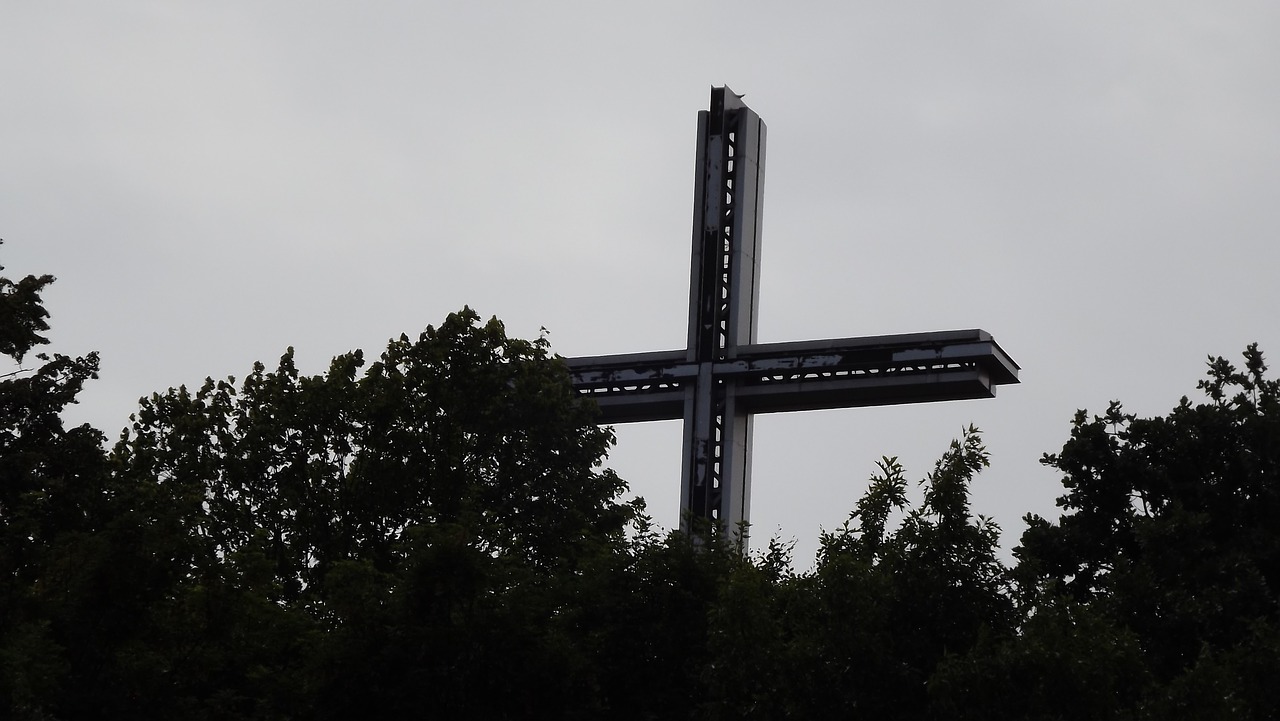 cross symbol religion free photo
