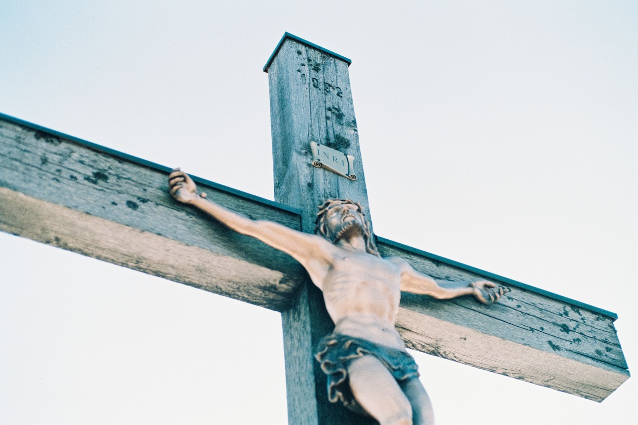 cross crucified jesus free photo