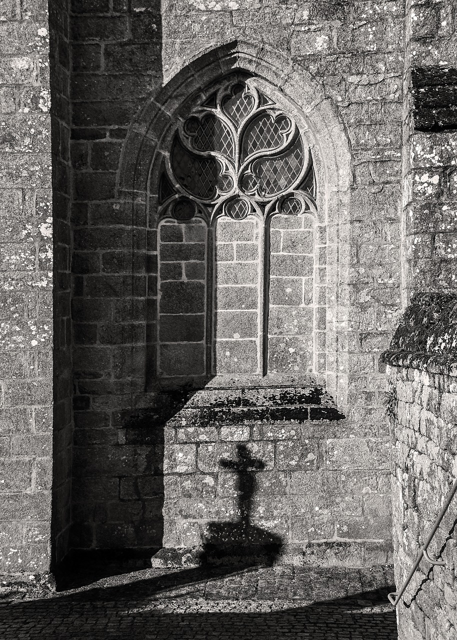 Cross,shadow,church,pierre,black and white - free image from needpix.com