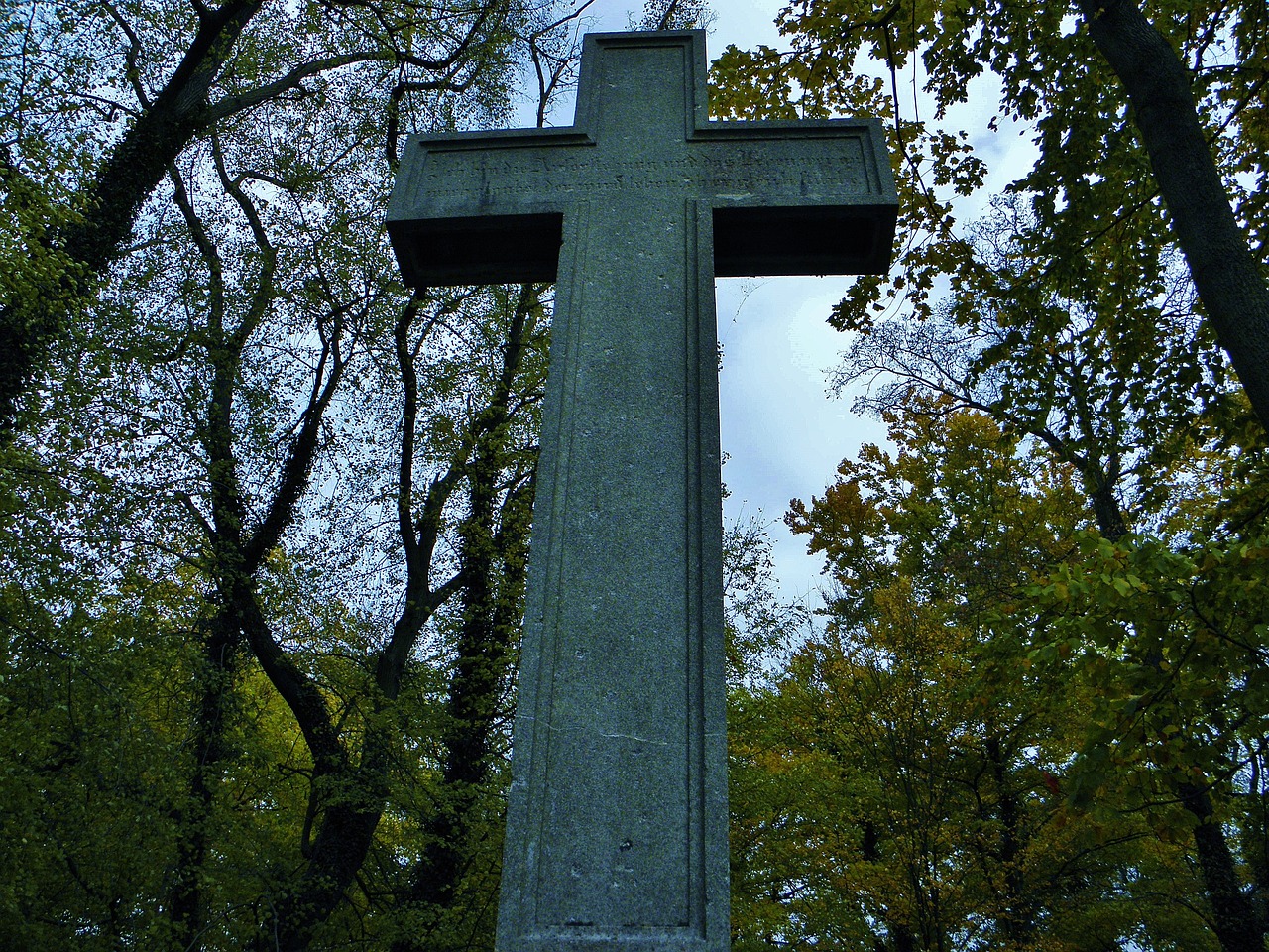 cross grave tomb free photo