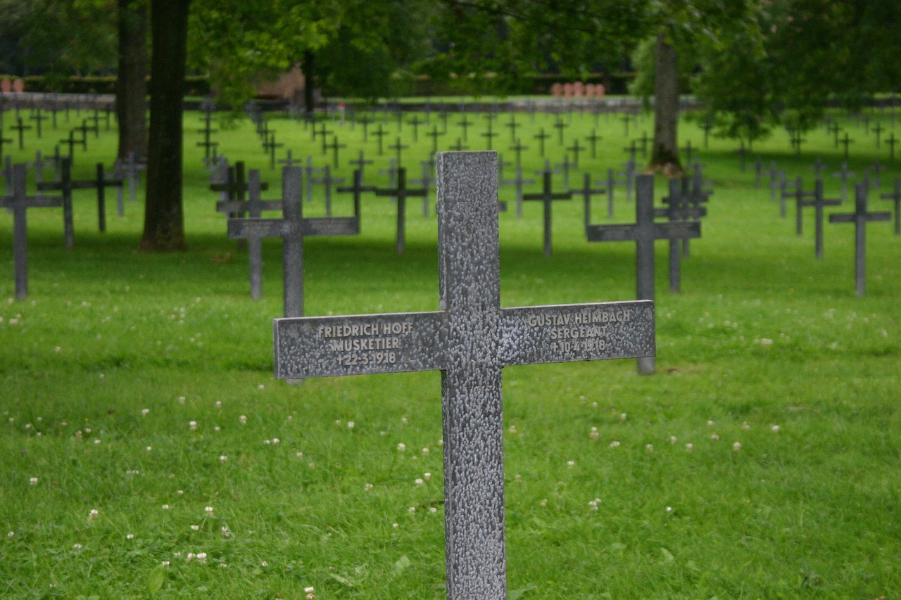cross war graves cemetery free photo