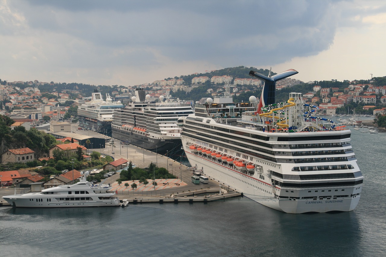 crousers tourism dubrovnik free photo