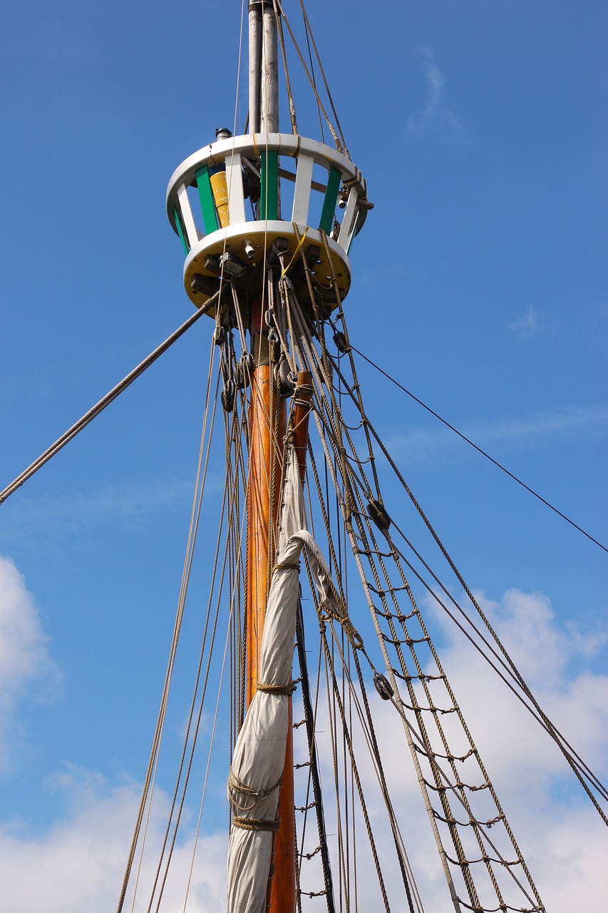 crow's nest sailing ship mast free photo
