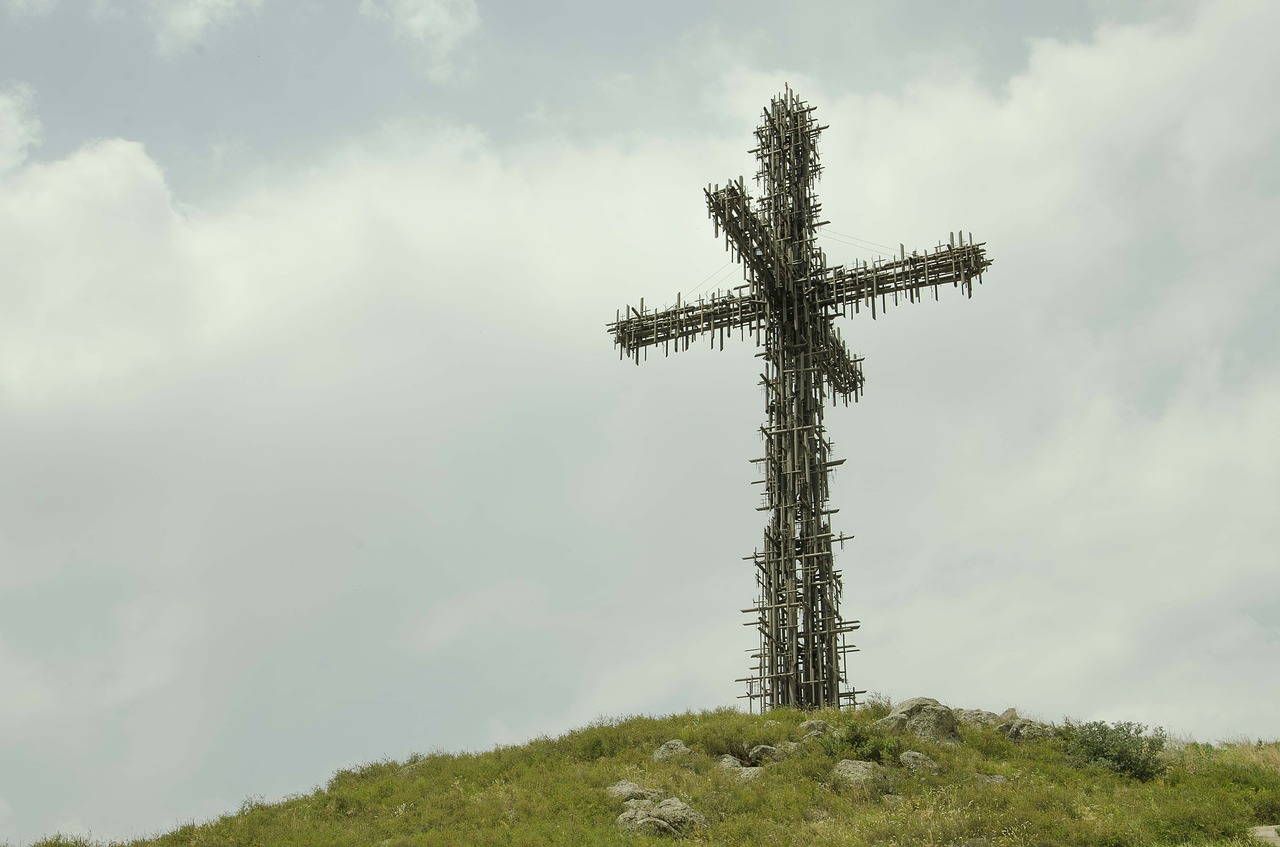 crucifix cross jesus free photo