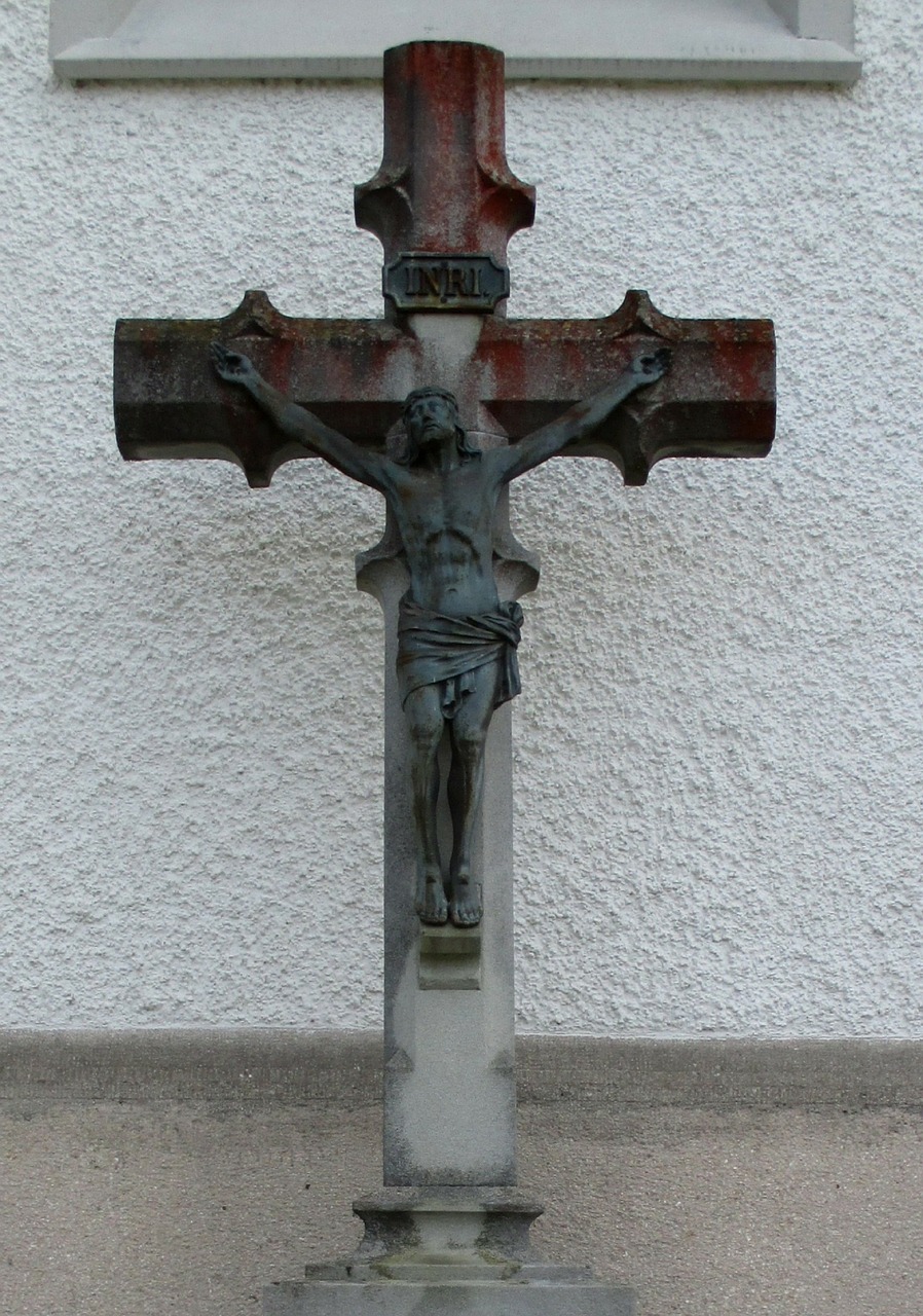 crucifix cross christian free photo