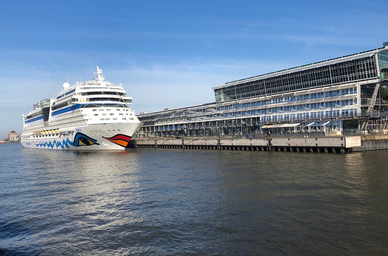 cruise  terminal  shipping free photo