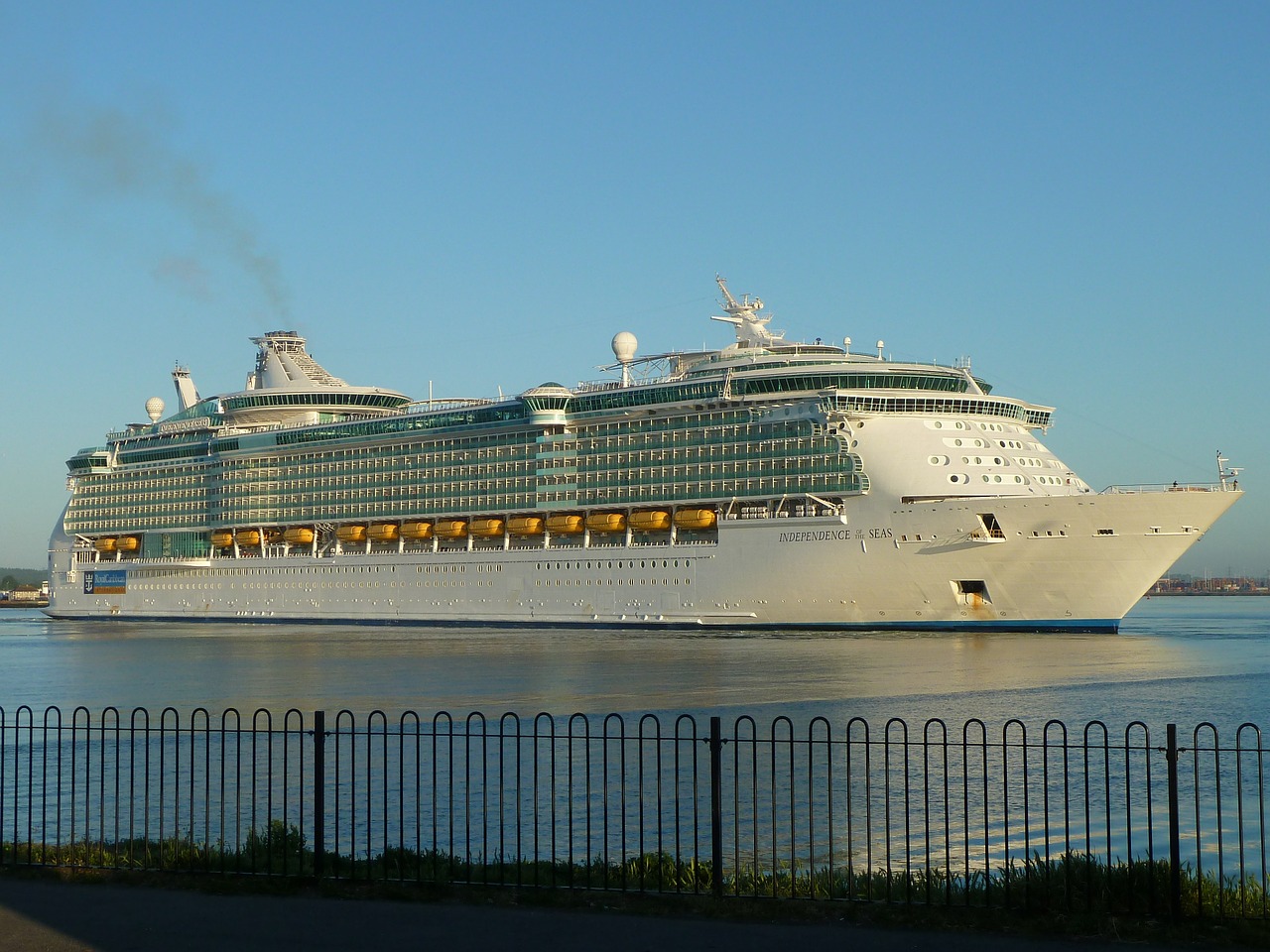 cruise ship sailing free photo