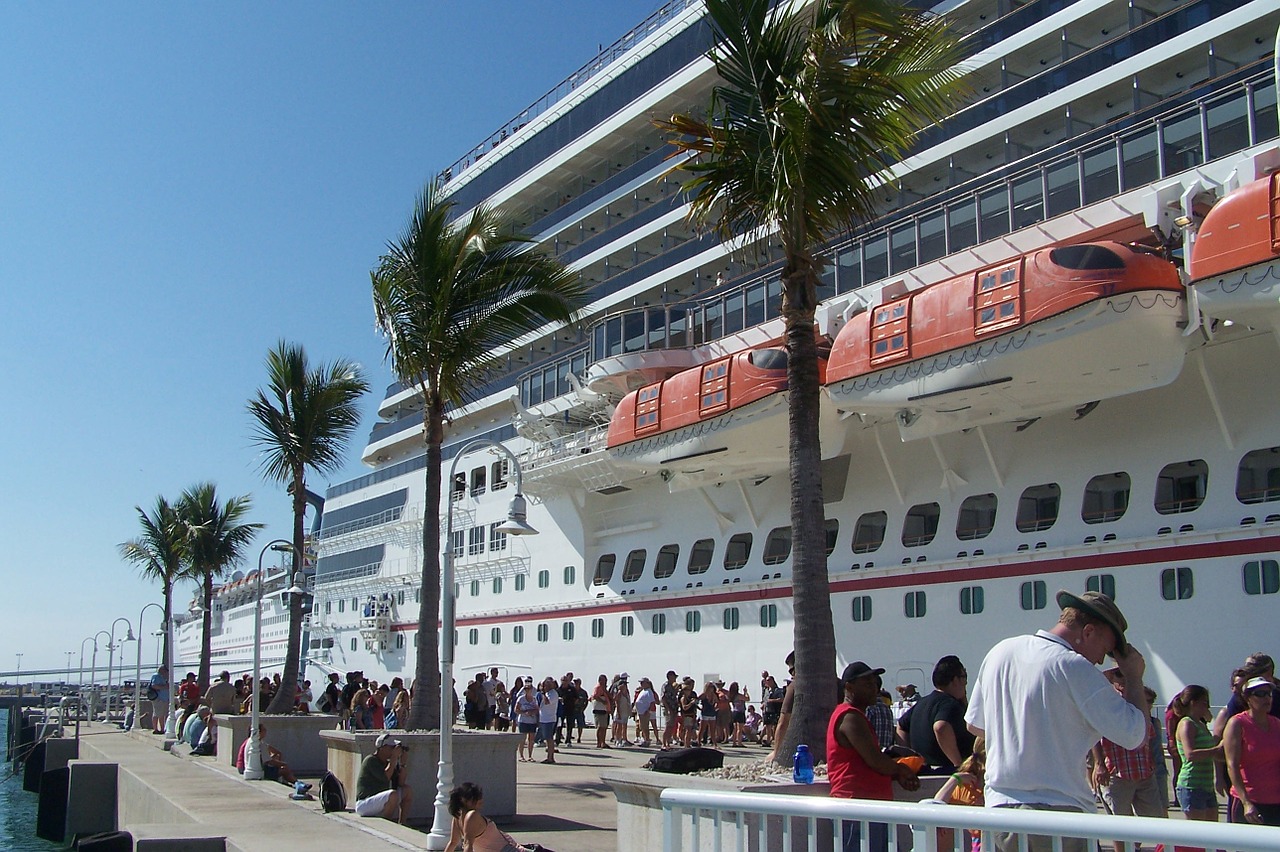 cruise ship travel free photo