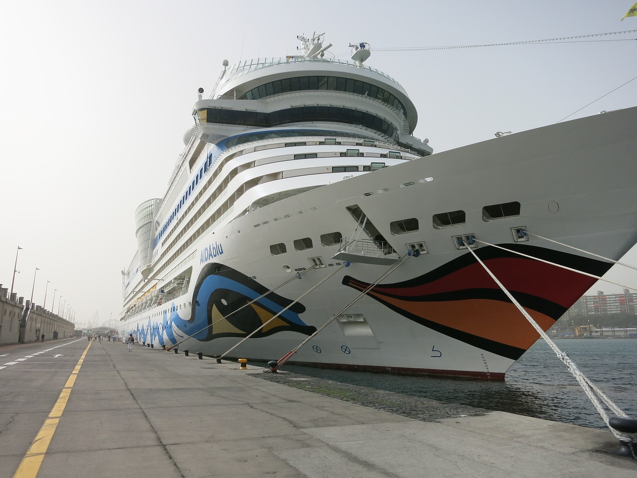 cruise ship kiss mouth aida free photo