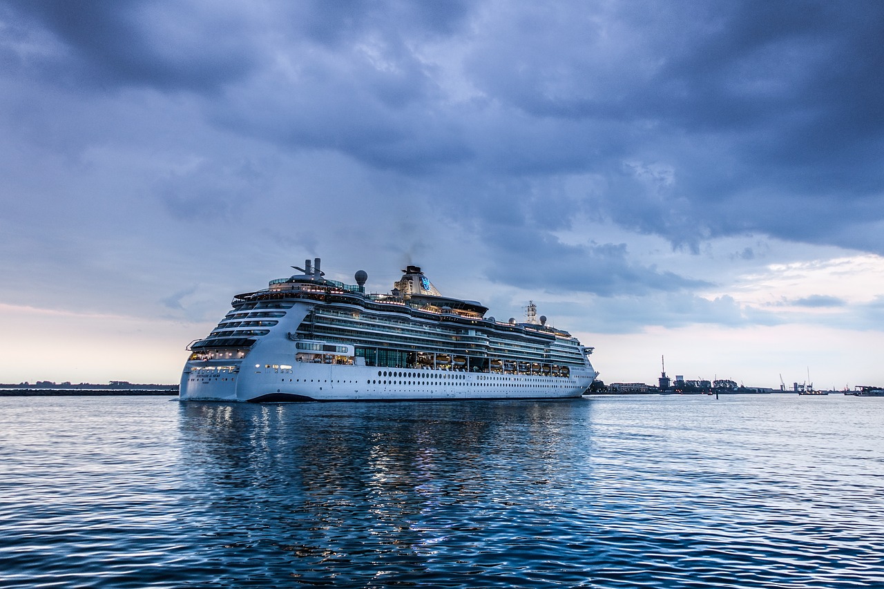 cruise ship  serenade-of-the-seas  ozeanriese free photo