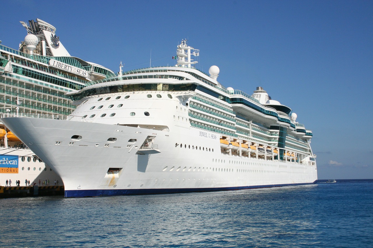 cruise ship royal caribbean jewel of the seas free photo