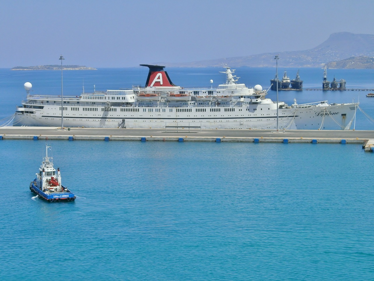 cruise ship princes daphne port free photo
