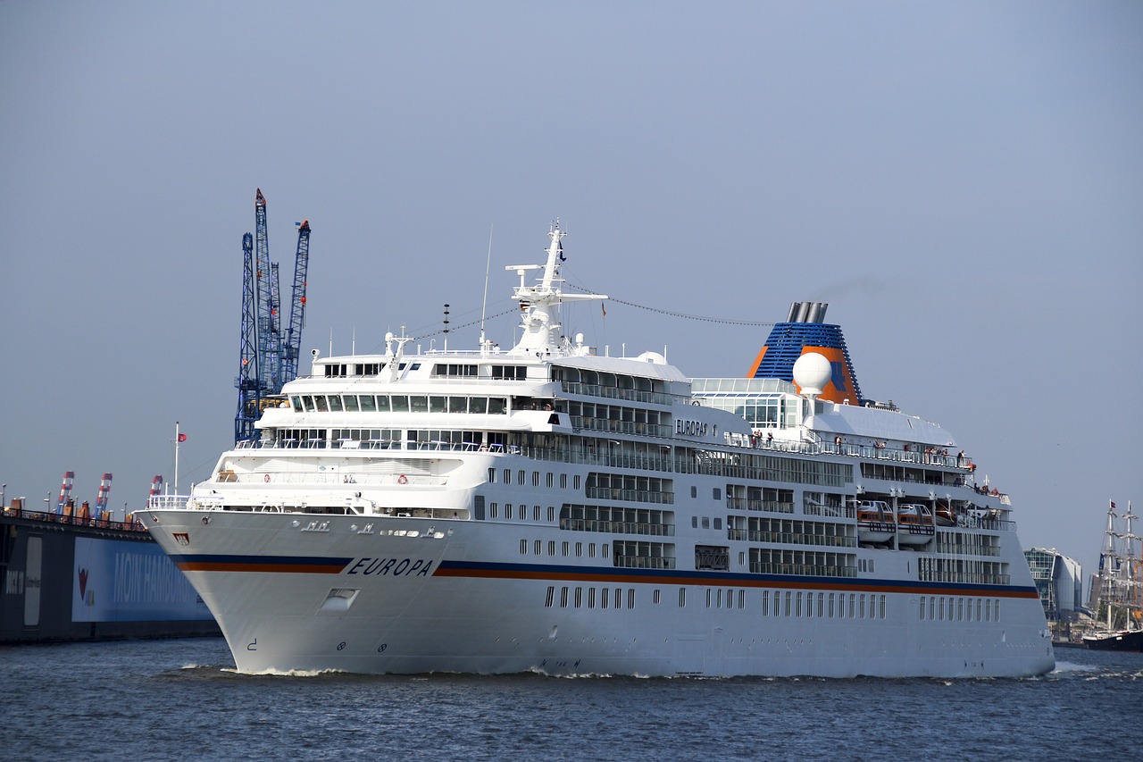 cruise ship hamburg port free photo