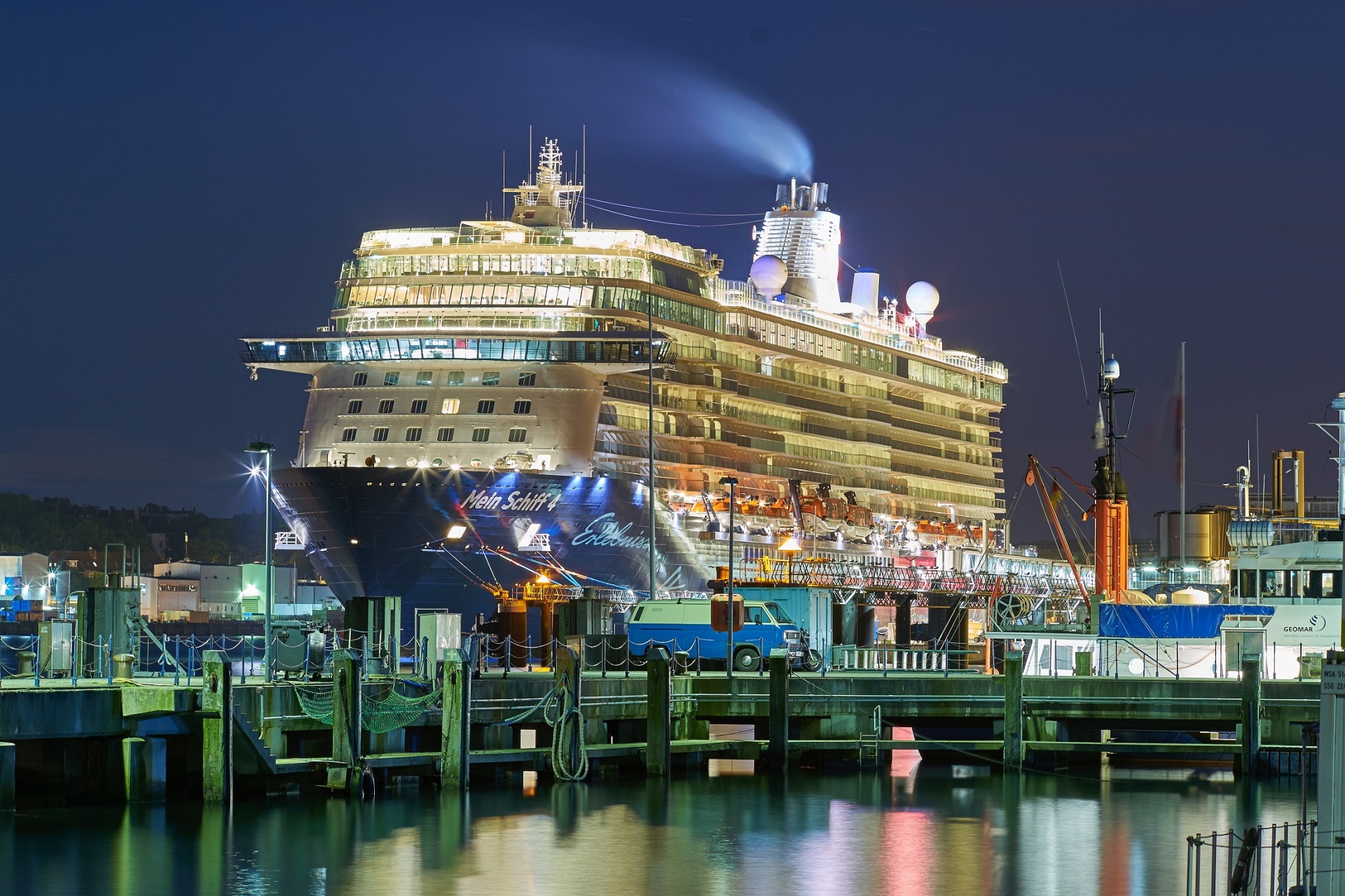 ship cruise liner free photo