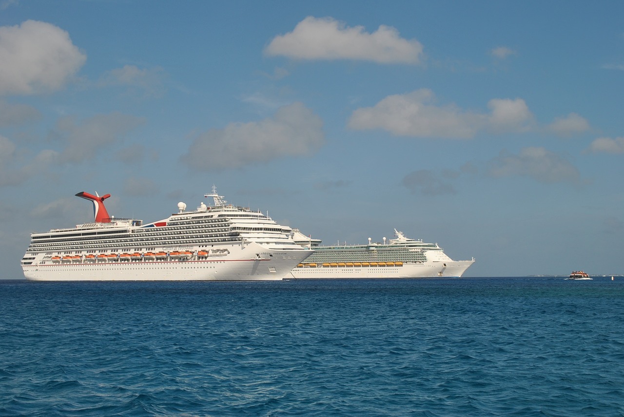 cruiseship vacation caribbean free photo
