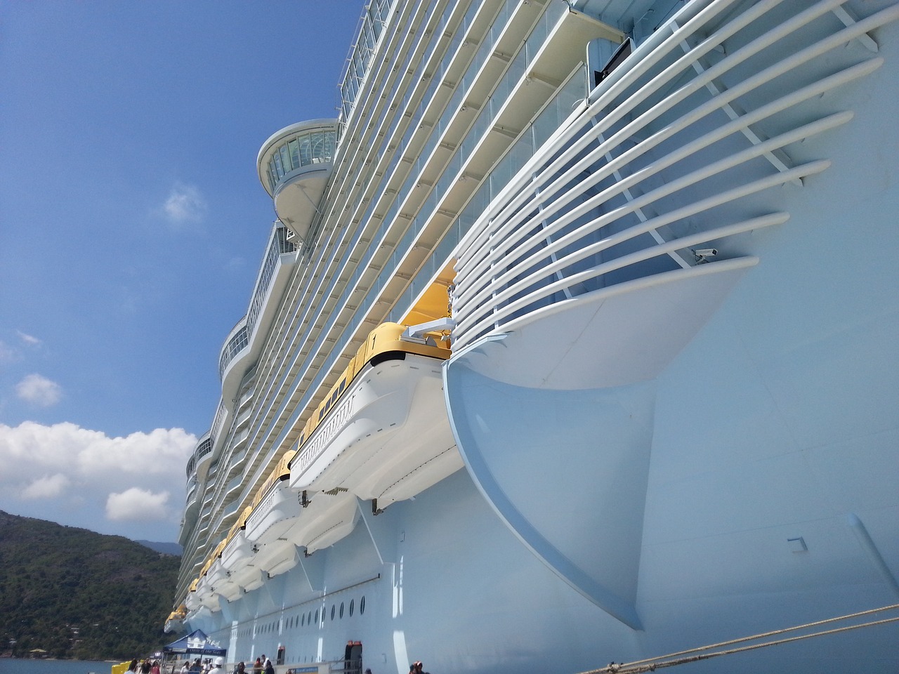 cruising ship vacation free photo