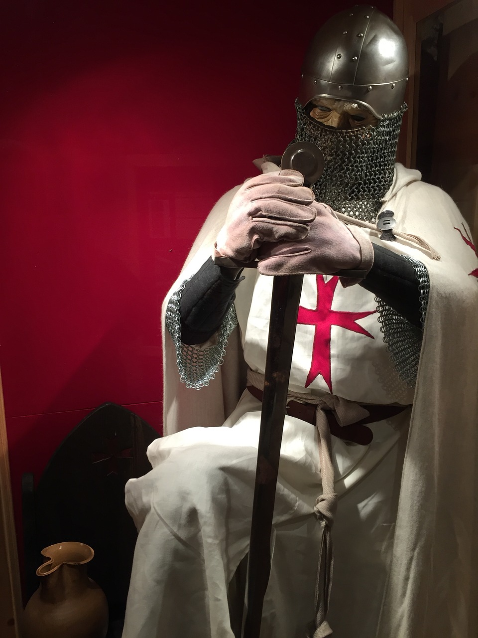crusader knight armored free photo