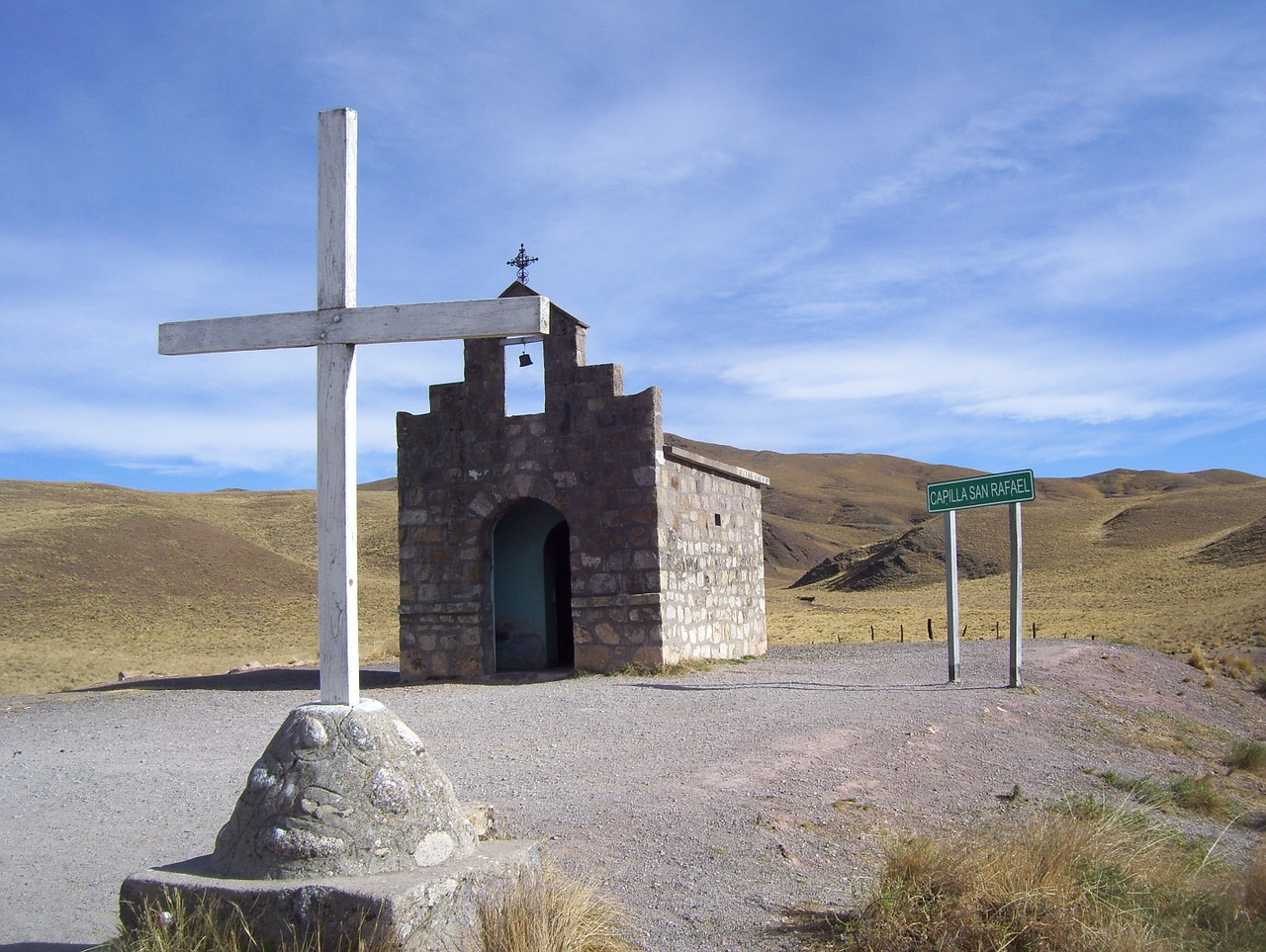 cruz church blue free photo